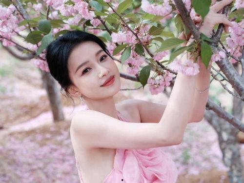 刘大锤爆料孙怡视频播放,揭秘娱乐圈幕后真相 第1张 刘大锤爆料孙怡视频播放,揭秘娱乐圈幕后真相 第1张